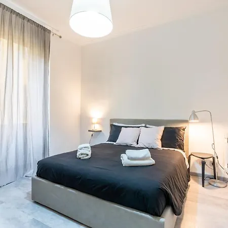 Pensjonat Amazing Near To Colosseo And Subway Rzym